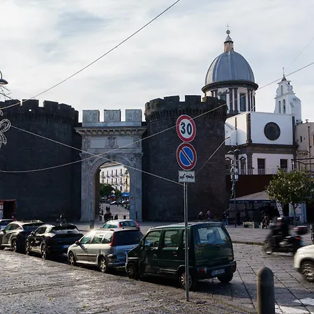 Calaba Spaccanapoli Neapol