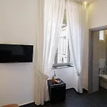 Bed & Breakfast Calaba Spaccanapoli 4*
