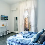 فندق مبيت وإفطار Calaba Spaccanapoli 4*