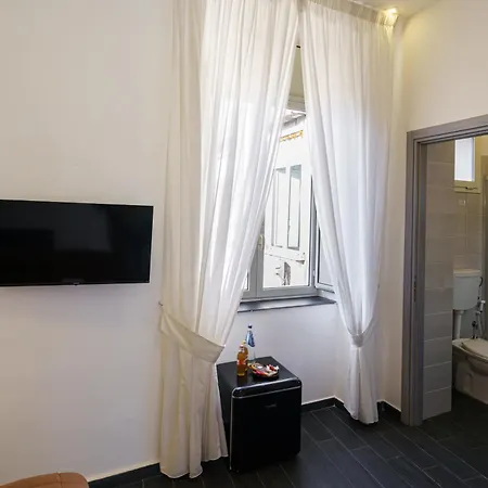 Bed & Breakfast Calaba Spaccanapoli 4*