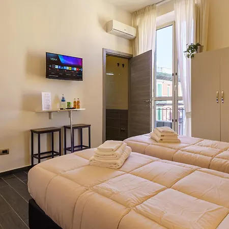 Calaba Spaccanapoli Bed & Breakfast 4*