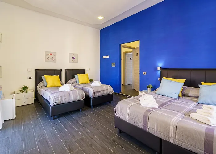 Calaba Spaccanapoli Неаполь